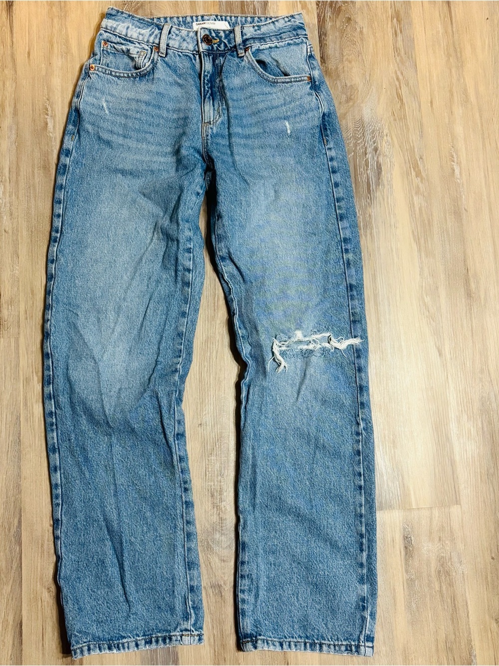 Garage Denim  Slouchy High Rise Jeans size 0 24W Medium Wash One Knee Rip